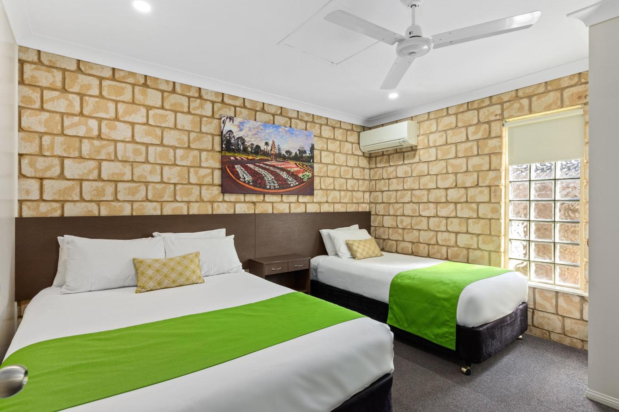 Great Divide Motor Inn Toowoomba Room photo