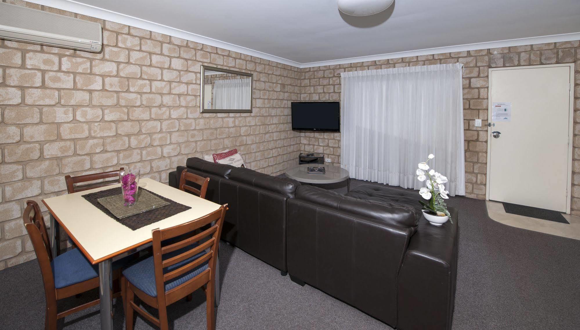 Great Divide Motor Inn Toowoomba Exterior photo